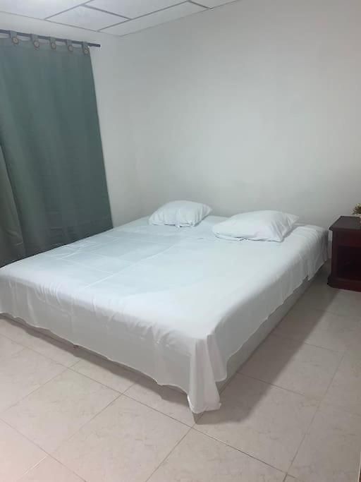 Apartamento Interno, Acogedor, Excelente Ubicacion *